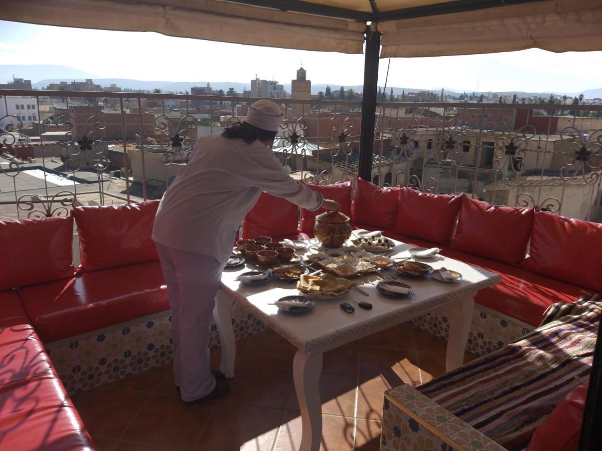 Hotel Lahlou Riad Cafeteria Oujda Exterior photo